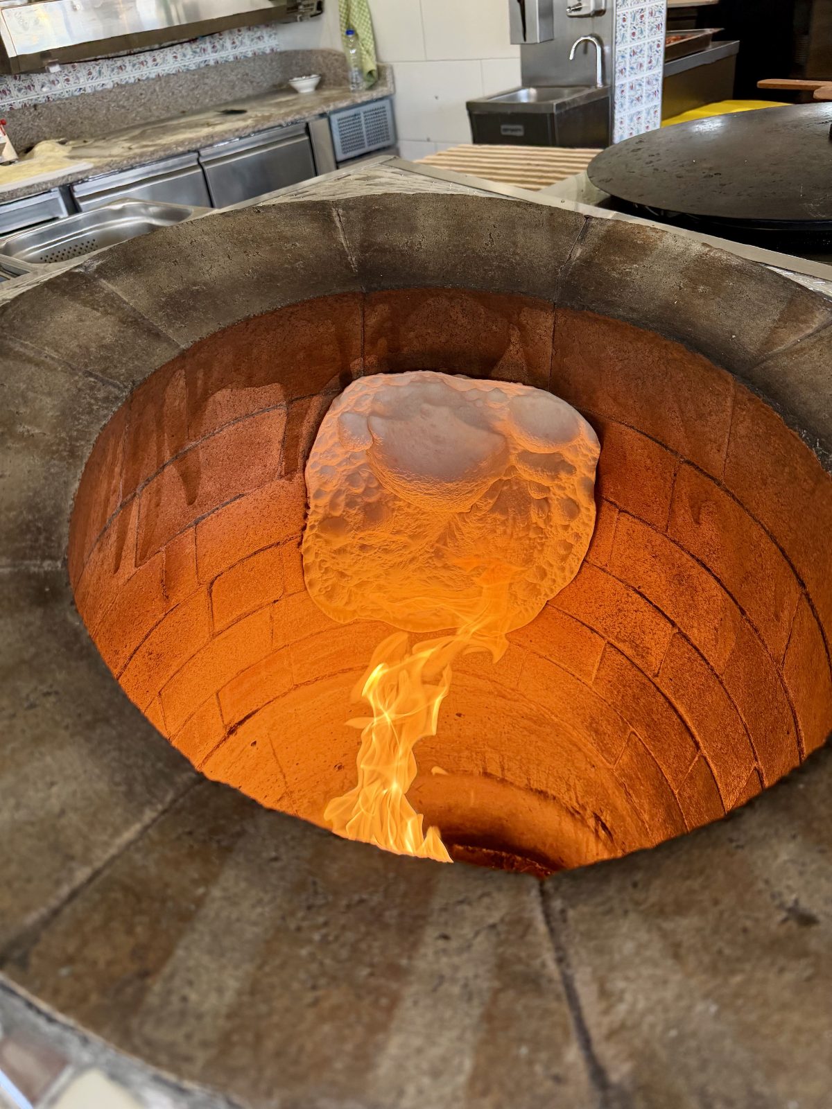 Lavaş im Feuerofen